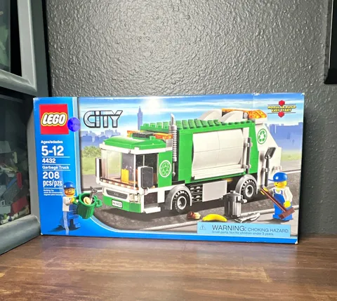 LEGO City 4432 Garbage Truck Complete Set 208 Pieces With Box