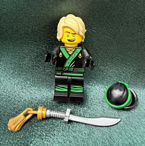 LEGO NINJAGO Lloyd Ninja Minifigure w/ Sword Weapon & Blonde Hairpiece njo0312