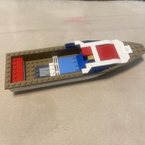 Lego Floating Boat 28 X 8 White Hull 92710 + Dark Tan Deck 92711