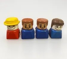 RARE! VINTAGE LEGO DUPLO SQUARE BASE LOT OF 4 ASSORTED CHARACTERS 1 3/4" TALL