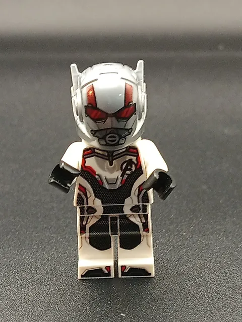 Lego Marvel Super Heroes Minifigure Ant-Man (White Jumpsuit) 76124 Endgame