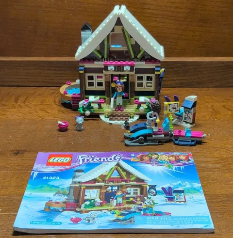 LEGO 41323 Friends Snow Resort Chalet 402pc complete set w/ instructions, no box
