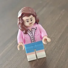 Lego The Office Pam Beesly Mini Figure