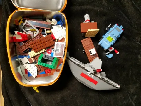 Small Lot of Lego parts Including a Car & A Battleship 485