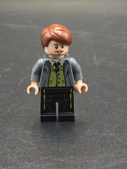 LEGO Harry Potter Remus Lupin hp157 Exclusive Minifigure, 75955 Hogwarts Express