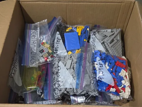 Big Lego Set Lot of 9 Incomplete Sets (Star Wars, Harry Potter, Architecture)