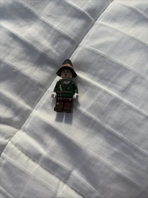 LEGO minifigure  Scarecrow tlm165 from wizard of oz