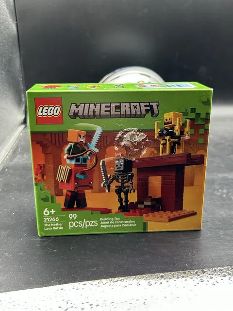 LEGO Minecraft The Nether Lava Battle Toy and Playset - Building Minecraft (CB)
