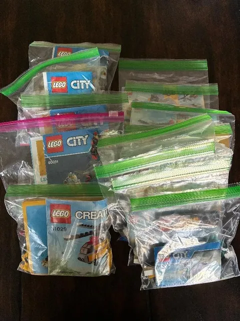 LEGO BEGINNER SETS-a total of 14 COMPLETE BUILDS (READ)