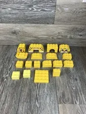 Lego Duplo Shades Of Yellow 18 Pieces Building Blocks Giraffe Tiger