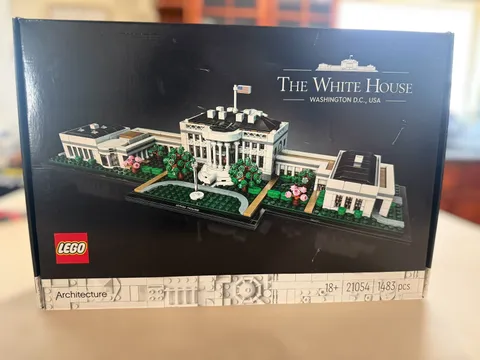 LEGO Architecture The White House 21054 1483 Pieces NEW Sealed Retired Set