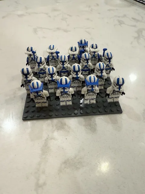 Lego Star Wars 501st Clone Trooper Minifigure Lot of 17