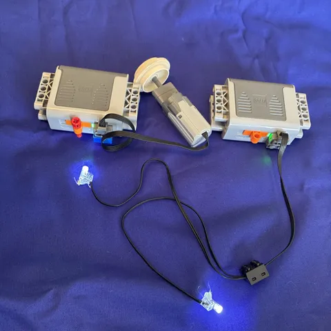 AUTHENTIC LEGO Power Functions 2x Battery Box 8881 M-Motor 8883 LED Lights 8870