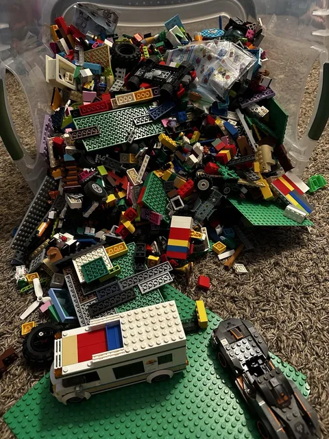 Lot of LEGO Blocks - Assortment of Mixed Pieces, Standard And From kits