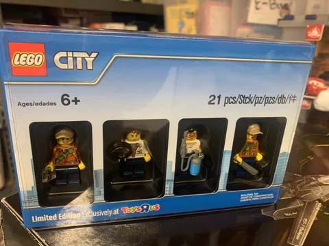 LEGO City JUNGLE MINIFIGURE COLLECTION 21pc Toys R Us 5004940 NEW 4 Minifigs A09