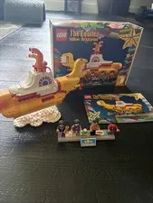 LEGO Ideas: The Beatles Yellow Submarine (21306)