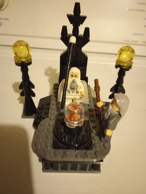 LEGO Lord of The Rings: The Wizard Battle (79005) Complete W/  2 Minifigs
