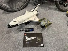 LEGO Icons: NASA Space Shuttle Discovery (10283) With Hubble Space Telescope