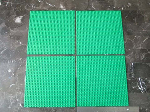 LOT OF 4 LEGO 10 X 10 INCH GREEN BASE PLATES 32X32 PRE OWNED
