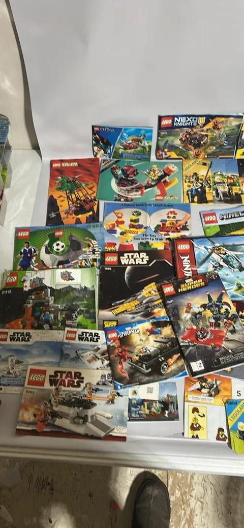 LEGO lot of instruction manuals (Star Wars, Technic, DC, System, City, etc.)!