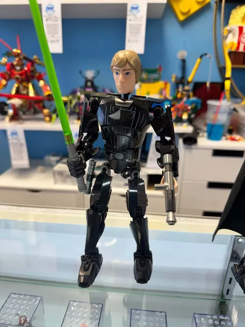 75110 Luke Skywalker Buildable Figure - Used