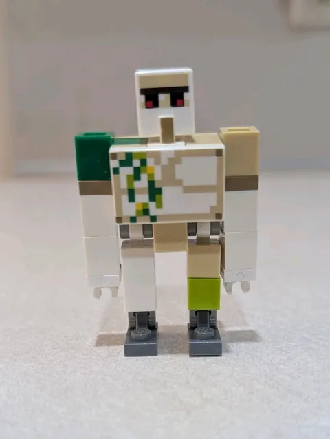 LEGO® Iron Golem Minifigure Minecraft Pillager Outpost 21159 Mini Figure 