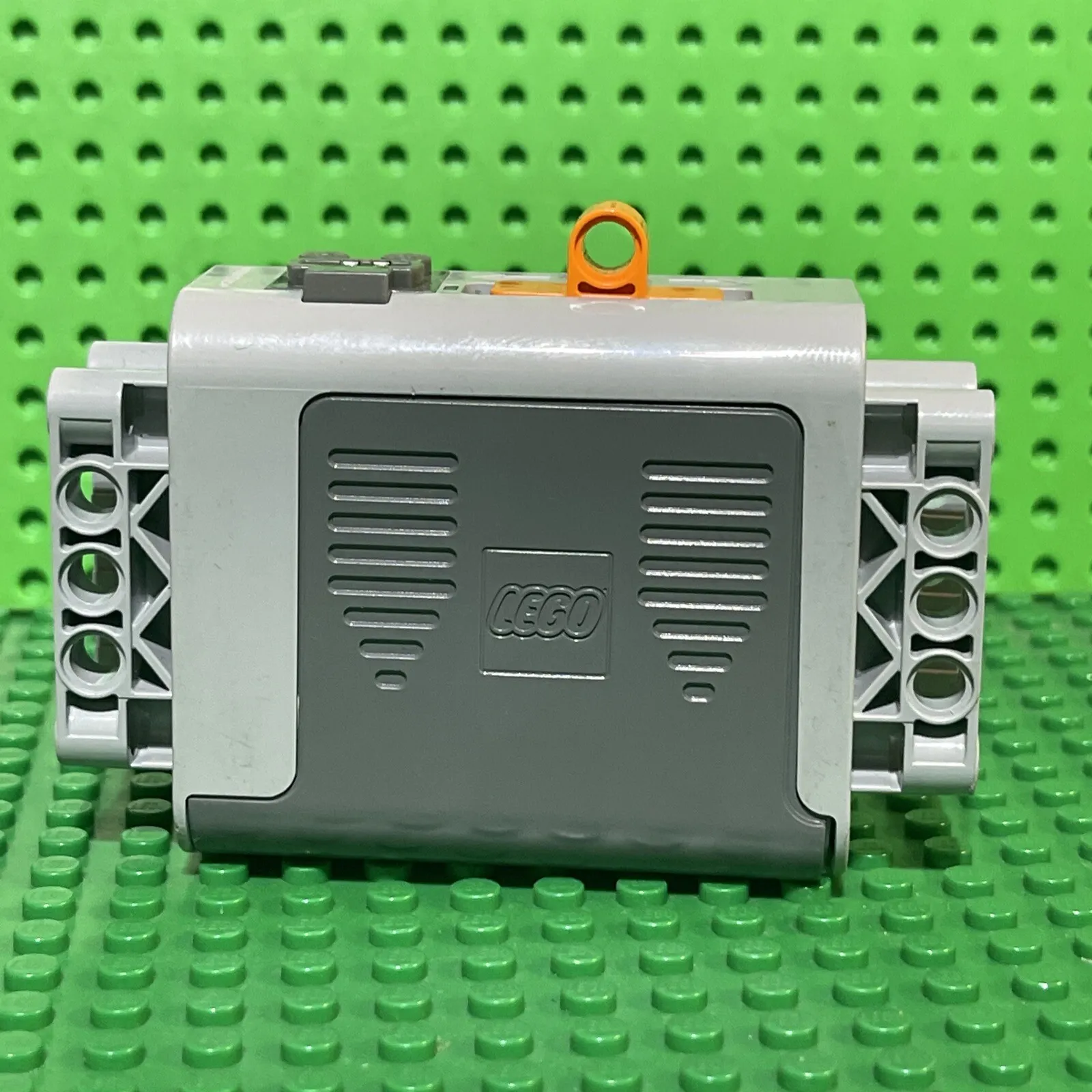 LEGO POWER FUNCTIONS 9V BATTERY BOX 4X11X7 ORANGE SWITCH #59510C01
