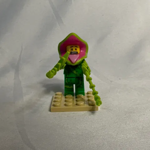 LEGO Collectible Minifigure Series 14 Plant Monster Complete 