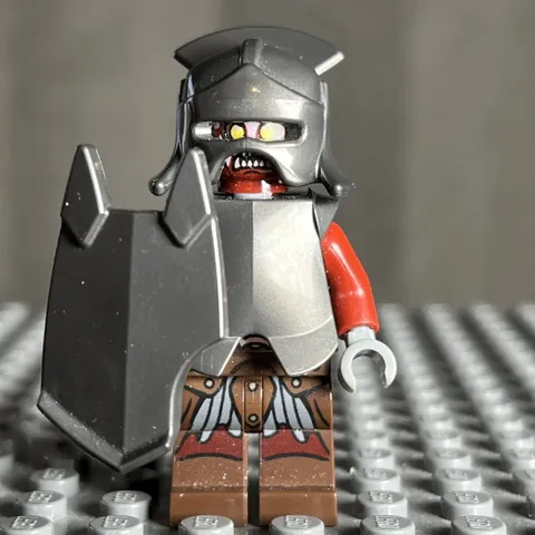 LEGO LORD OF THE RINGS Uruk-hai Minifigure Helmet and Armor RARE lor008 - 2K
