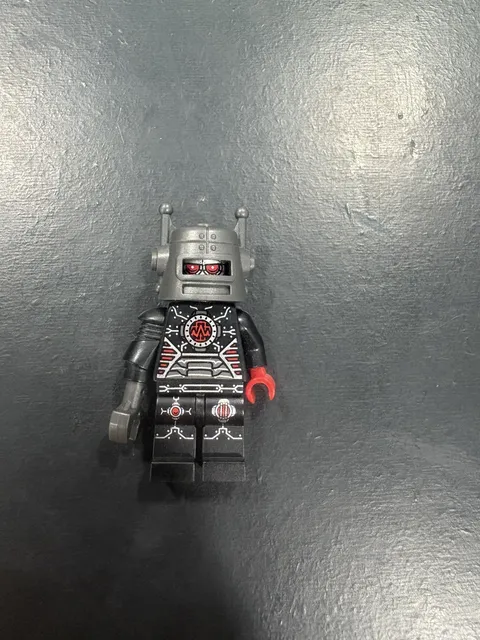 LEGO Collectible Minifigures Series 8 Evil Robot (Set 8833-1)