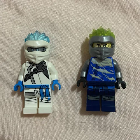 LEGO NINJAGO Minifigures (FS Zane and Jay, small scratches on faces)