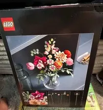 LEGO Botanicals Pretty Pink Flower Bouquet 10342 Building Set 749pcs +Separator