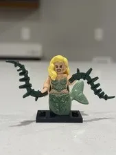 LEGO Blonde Mermaid Minifigure - 4194 Pirates Caribbean - Whitecap Bay Sirens