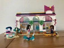 Andrea's Accessories Shop! LEGO friends. Near complete and in good condition. 
