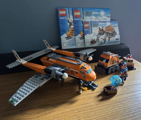 LEGO City Arctic Cargo Plane (60064) Completely Built w/Manual & Minifigs Rare