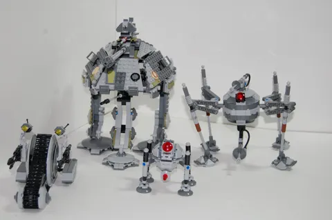 LEGO Star Wars lot: includes builds from 7748, 7681, 75077,  75043