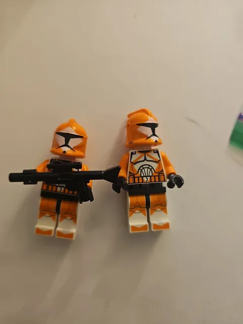 2 Bomb Squad Orange Clone Trooper Lot 7913 Star Wars LEGO Minifigure Figure
