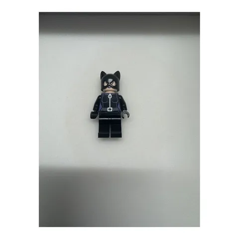 LEGO DC Super Heroes Batman Catwoman Minifigure Black Cat Cowl Suit