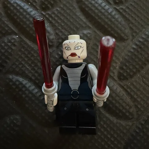 LEGO Star Wars assaj ventress Dual Red Lightsabers, Plastic, NO SKIRT
