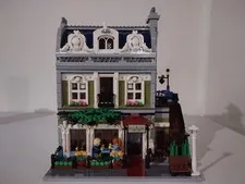 Used Complete LEGO Creator Parisian Restaurant 10243