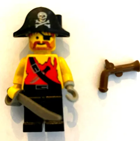 LEGO VINTAGE pio78 PIRATE SHIRT WTH KNIFE,BLACK LEGS,BLACK PIRATE HAT WITH SKULL