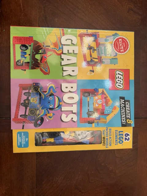 Klutz LEGO Gear Bots STEM activity kit designed for ages 8 and up.