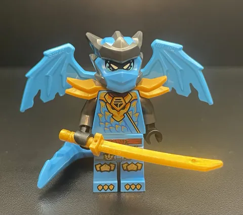 LEGO NINJAGO Dragon Form Nya (Read)