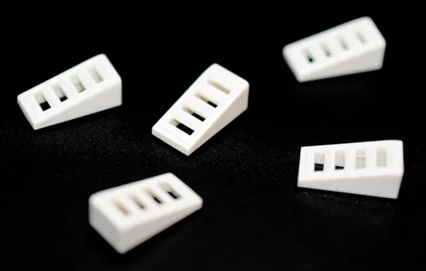 5 LEGO White 2x1x2/3 Slope w Grille 61409 1x2 radiator angle grill 6023804