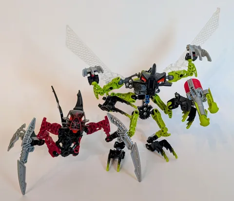 Lego 8695 & 8947 Bionicle Mistika Gorast/ Matoran Radiak, 100% Complete!!
