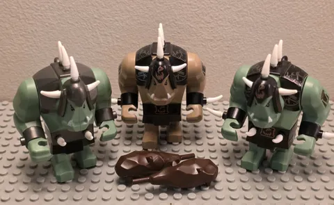 3 Castle Fantasy Era Lego Minifigures Trolls Mountain Fortress from set #7097 