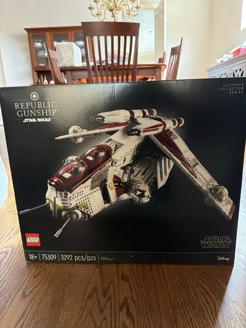 LEGO Star Wars UCS Republic Gunship 75309 Complete Set 3292pcs 18+