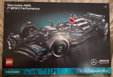 LEGO TECHNIC: Mercedes-AMG F1 W14 E Performance (42171)