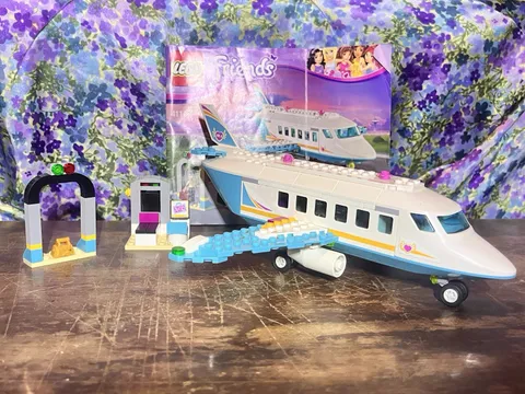 LEGO Friends Heartlake Private Jet (41100) 230 pcs Age 6-12 No Box no figures