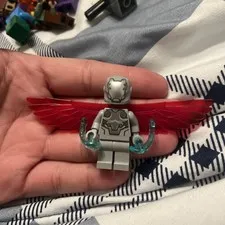 lego marvel super heroes minifigures Super Adaptoid With Wings Sh0366
